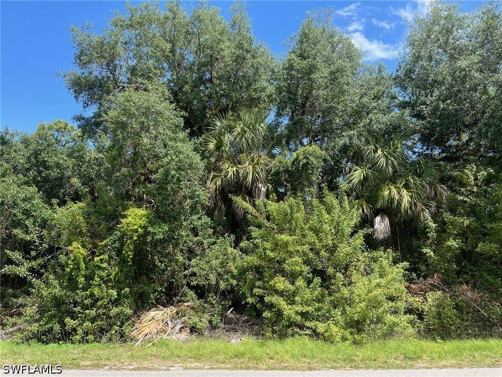 20th Ave., Naples, FL 34120