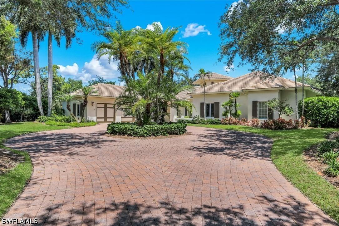 1284 Pocantico Ln., Naples, FL 34110