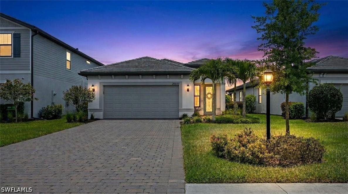 20039 Kingmont Dr., Estero, FL 33928