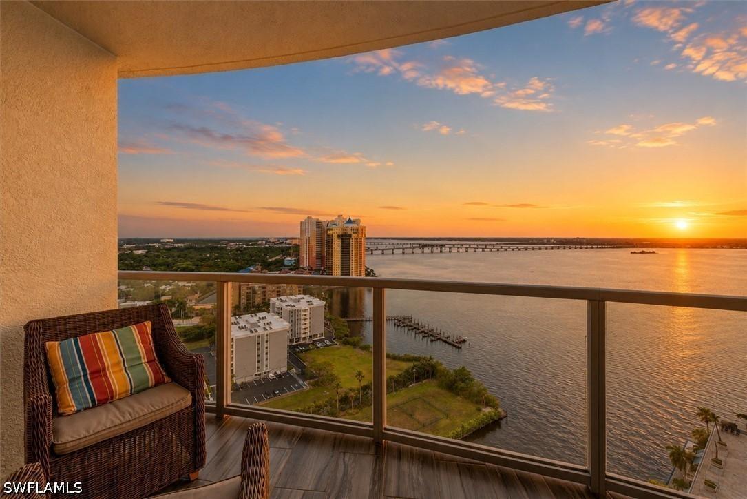 3000 Oasis Grand Blvd. #2205, Fort Myers, FL 33916