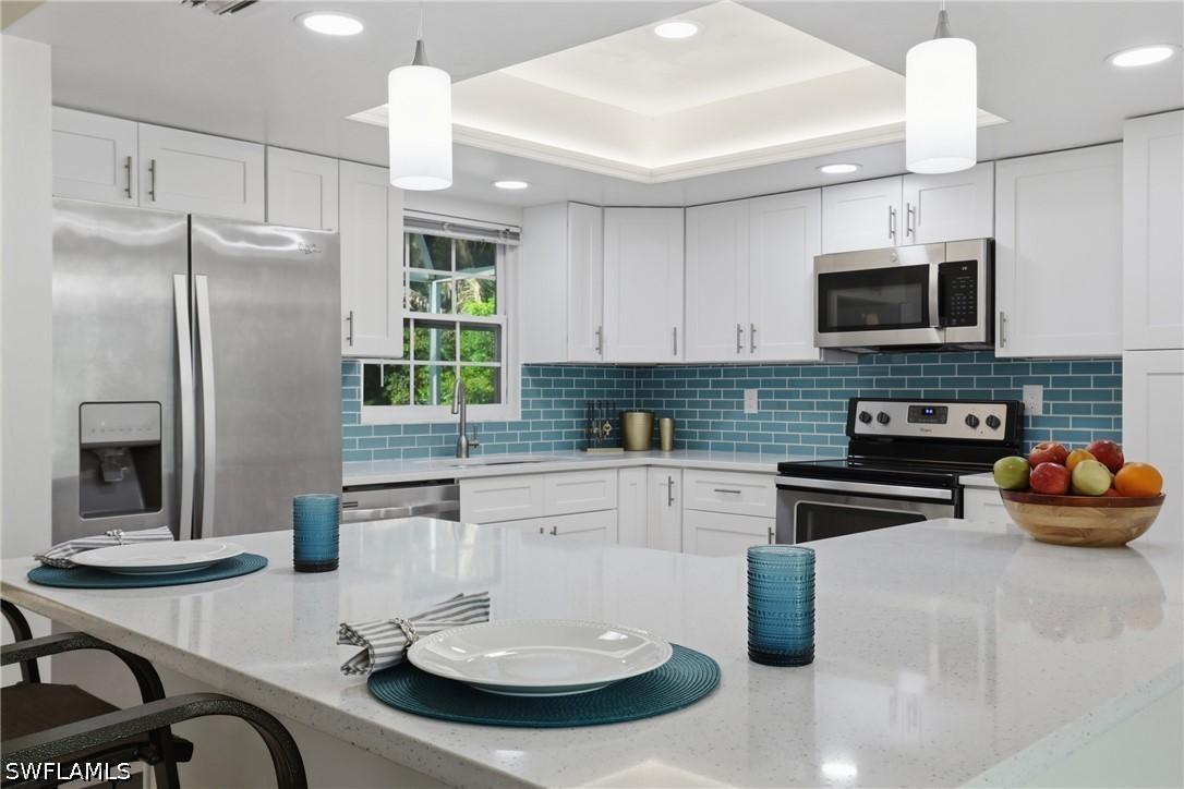 208 Aviation Pkwy., Cape Coral, FL 33904