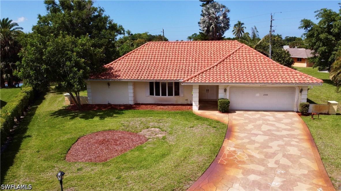 2353 Abbey Ct., Naples, FL 34112