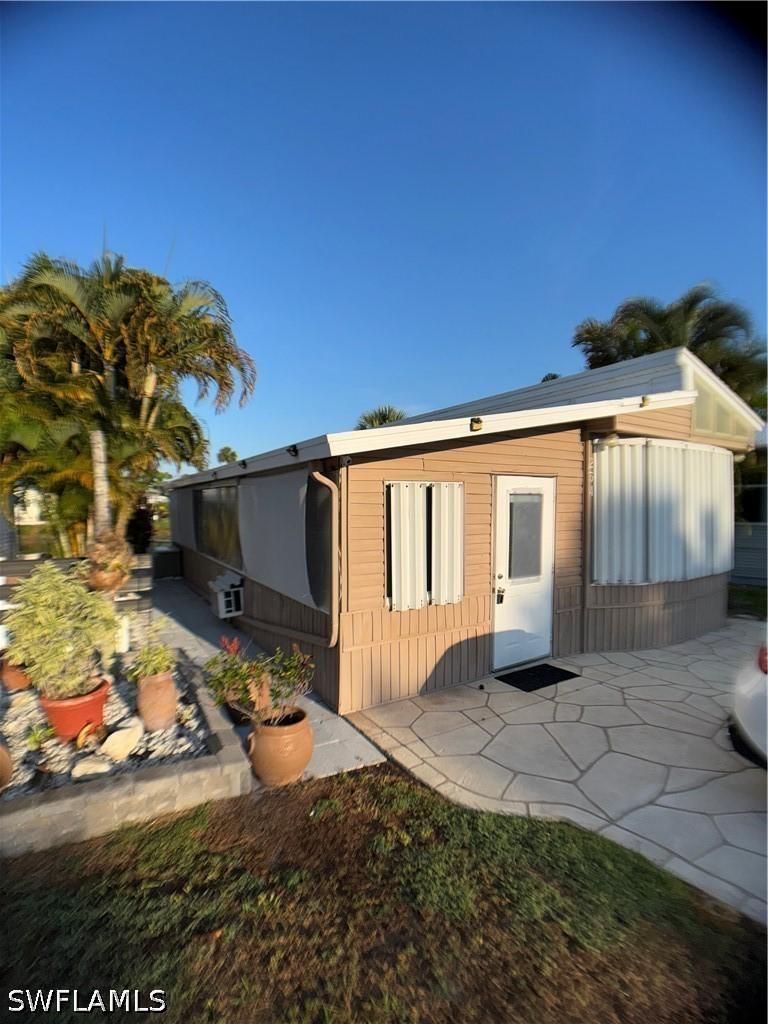 254 Bass Ct., Naples, FL 34145