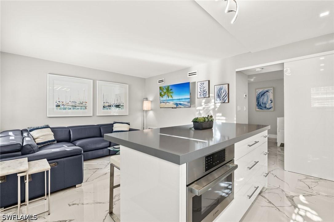 980 7th Ave. #109, Naples, FL 34102
