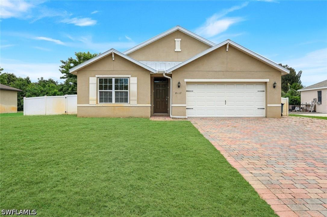 8117 Sandpiper Rd., Fort Myers, FL 33967