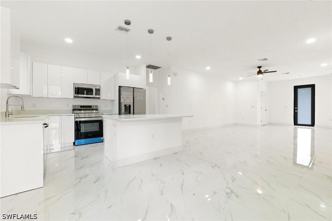 2803 E 13th St., Lehigh Acres, FL 33972