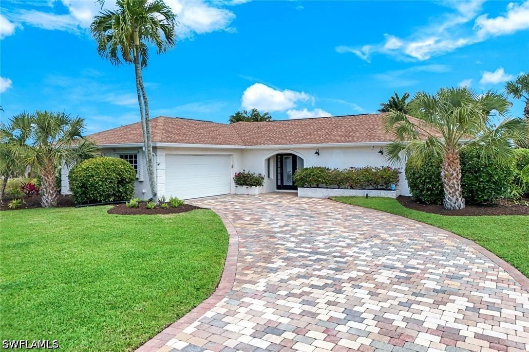 169 Baltusrol Dr., Naples, FL 34113