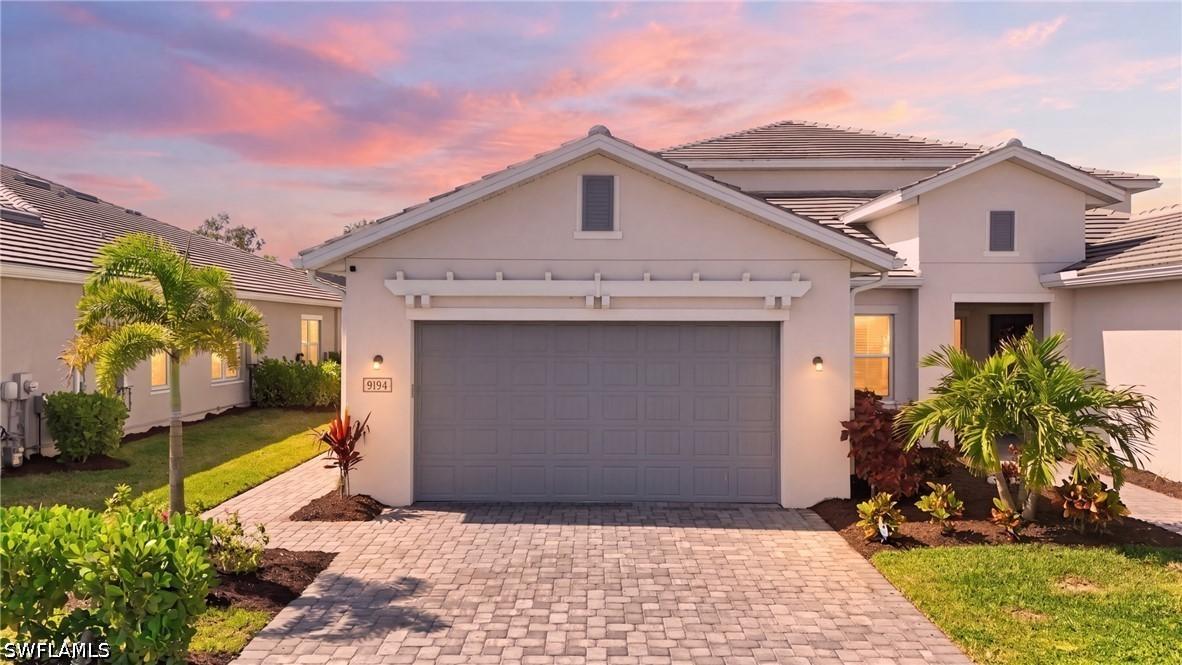 9194 Cayman Dr., Naples, FL 34114