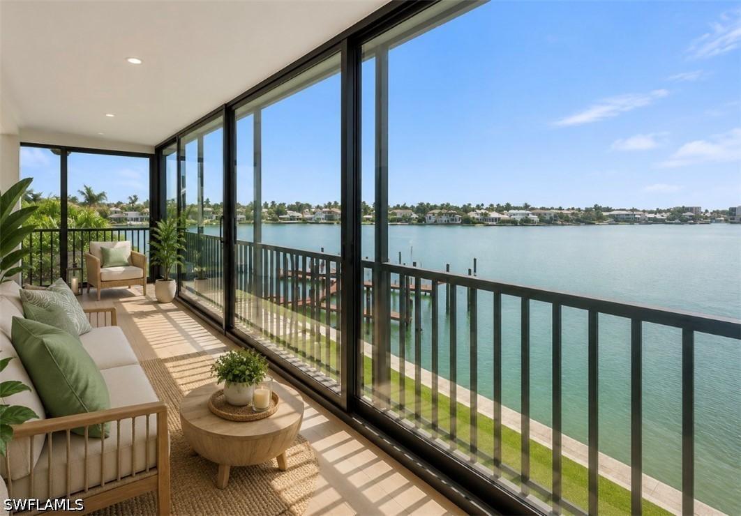 222 Harbour Dr. #301, Naples, FL 34103