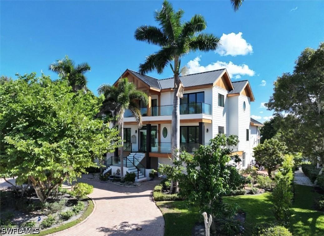 192 Topanga Dr., Bonita Springs, FL 34134