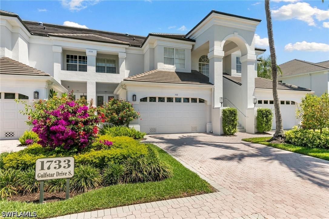 1733 Gulfstar Dr. #302, Naples, FL 34112