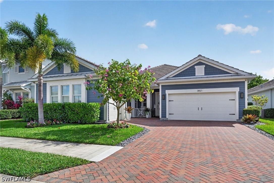 3821 Helmsman Dr., Naples, FL 34120