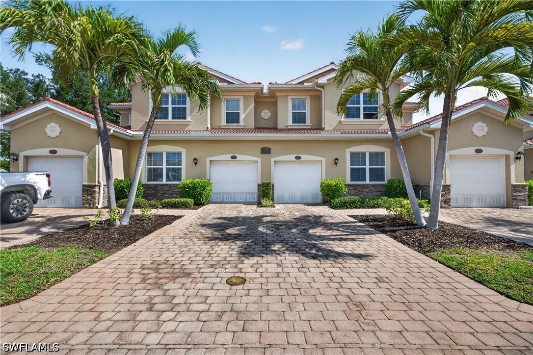 8541 Oakshade Cir. #2, Fort Myers, FL 33919