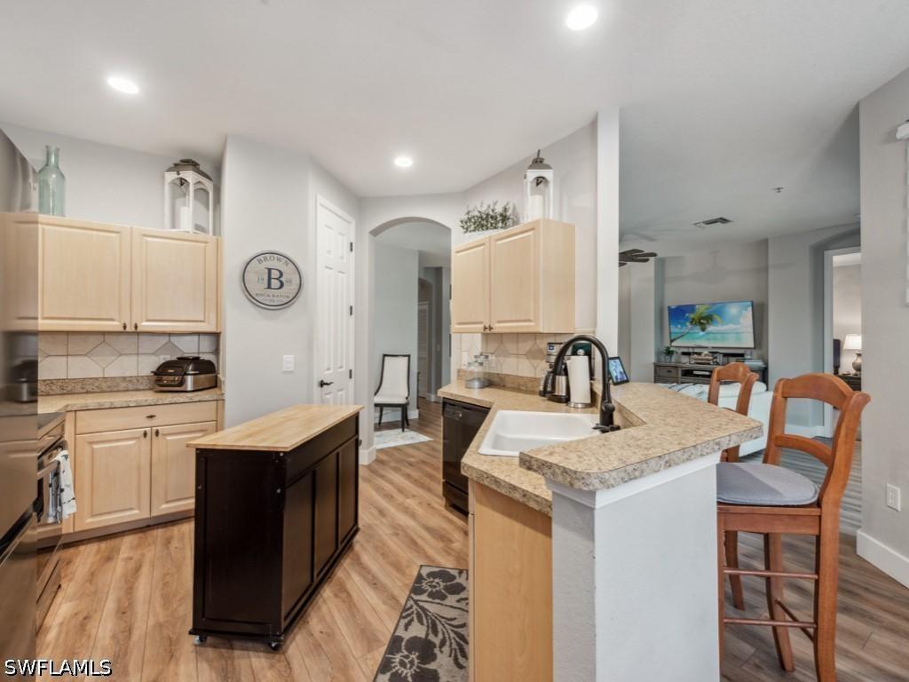 7856 Clemson St. #8 102, Naples, FL 34104