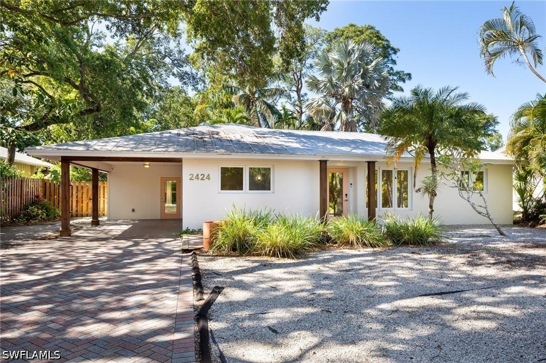 2424 Harbor Rd., Naples, FL 34104