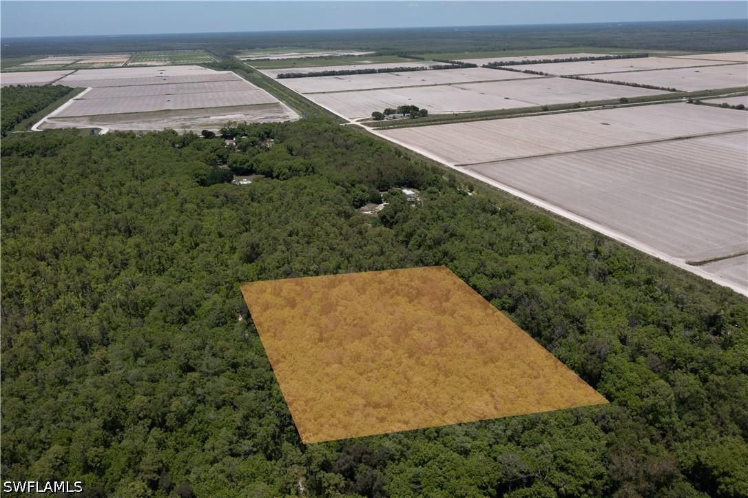 Lager Lane, Naples, FL 34114