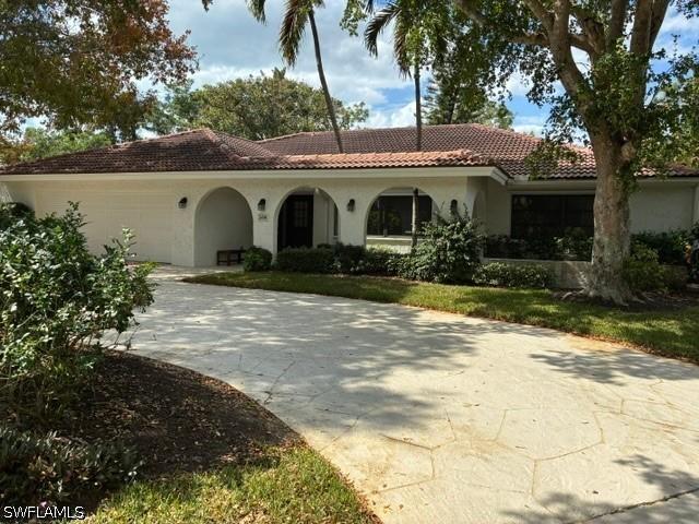 560 Bald Eagle Dr. #22, Naples, FL 34105