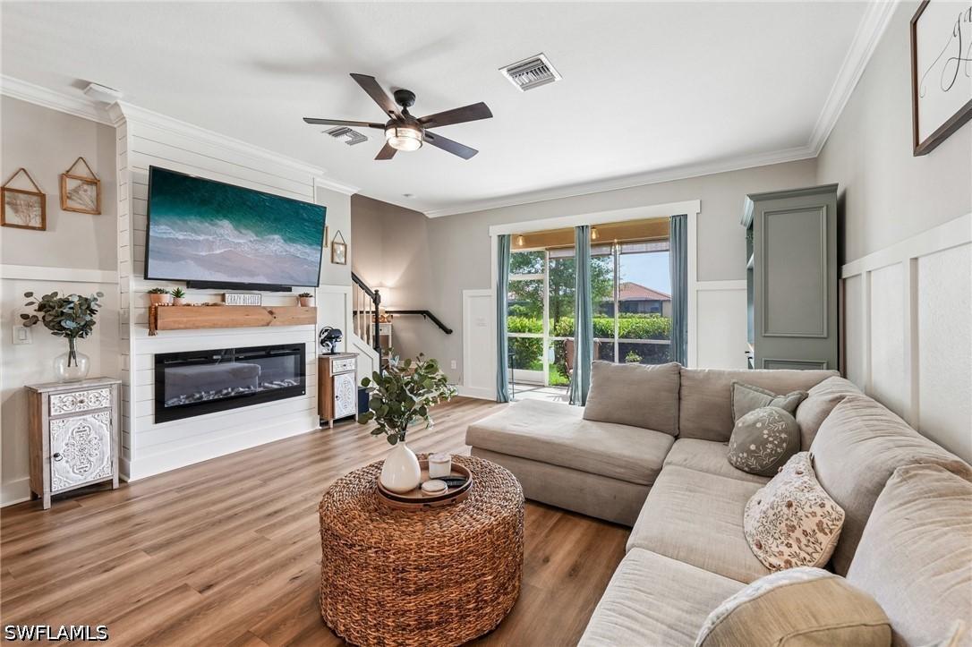 2708 Blossom Way, Naples, FL 34120
