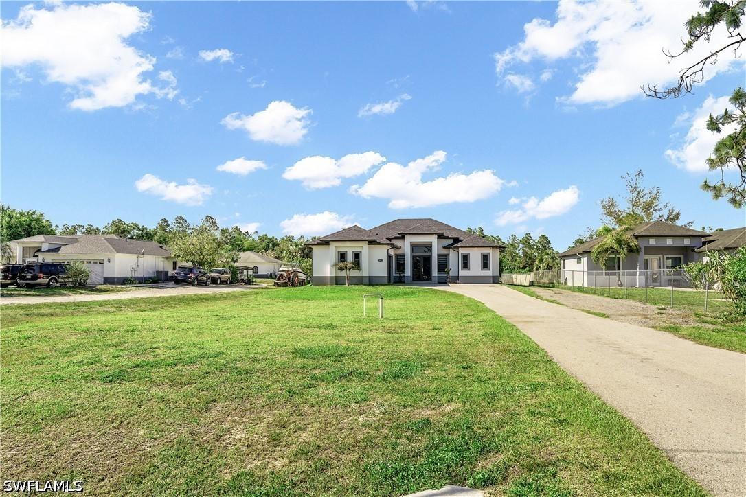 2557 29th Ave., Naples, FL 34120