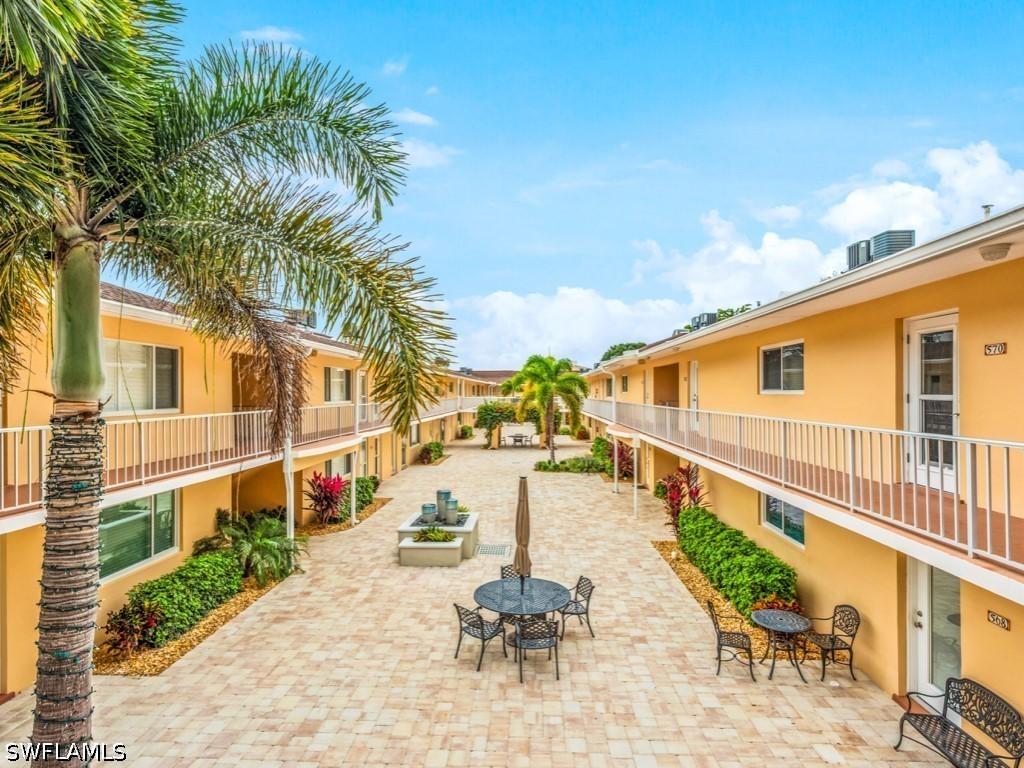 578 Broad Ave., Naples, FL 34102