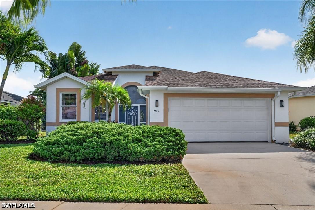 912 Briarwood Blvd., Naples, FL 34104