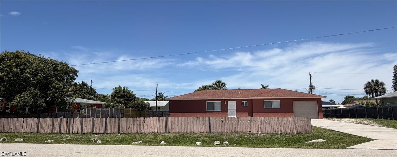 5313 Holland St., Naples, FL 34113