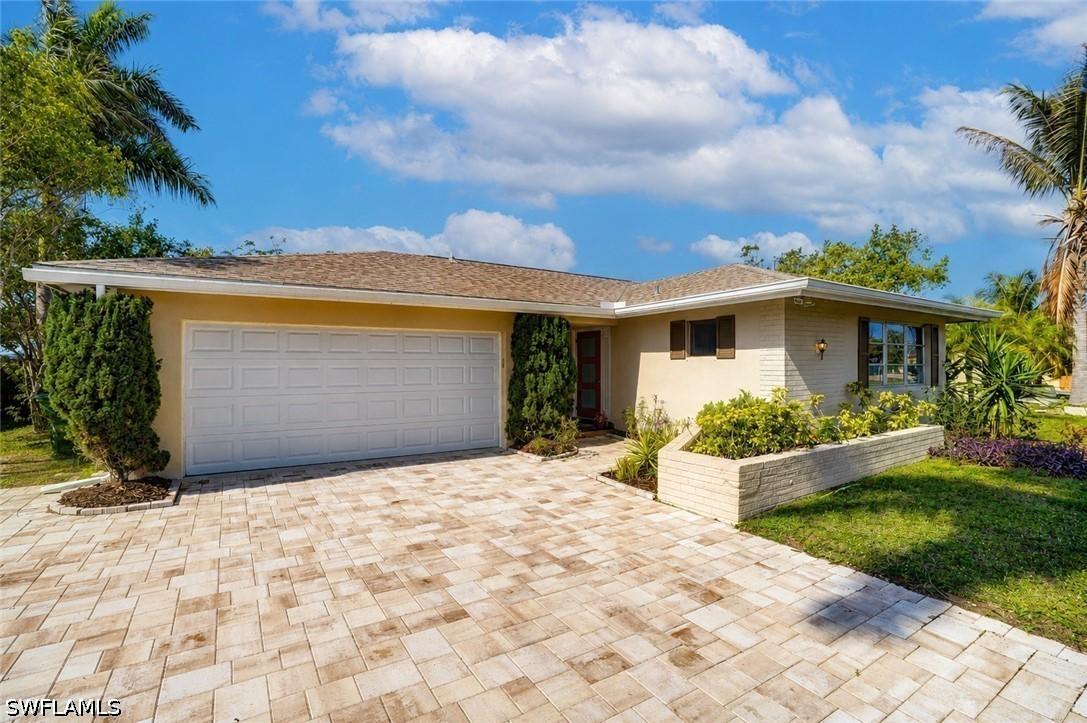 4818 Tahiti Ln., Naples, FL 34112