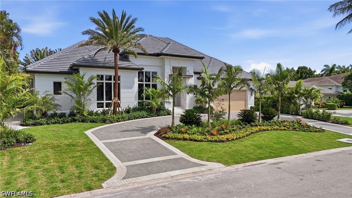 744 Willowhead Dr., Naples, FL 34103