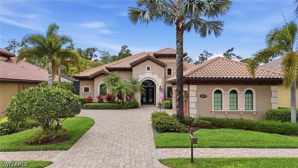 6453 Costa Cir., Naples, FL 34113