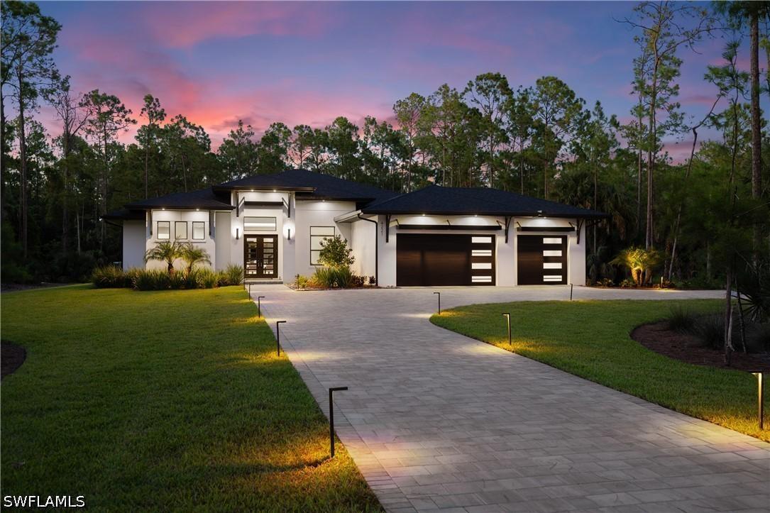4221 7th Ave., Naples, FL 34119