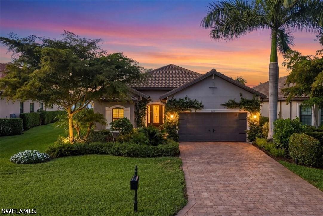 9523 Campanile Cir., Naples, FL 34114