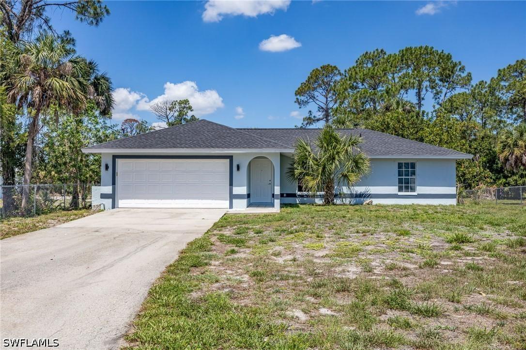 841 8th St., Naples, FL 34117