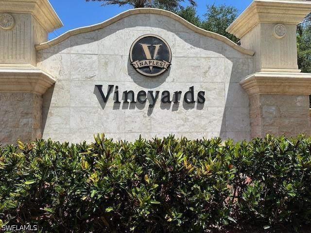 93 Silver Oaks Cir. #3-101, Naples, FL 34119