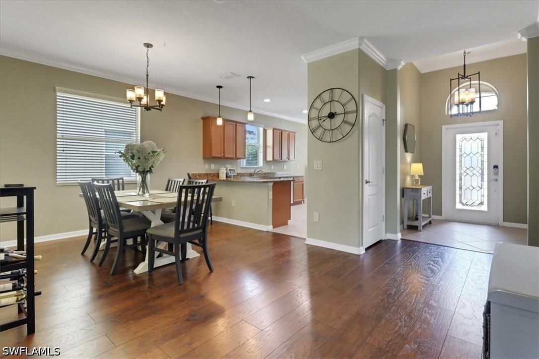 2391 Heydon Cir., Naples, FL 34120
