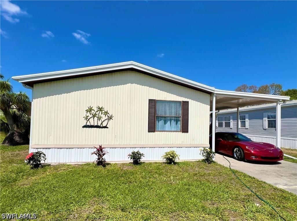 573 Cape Florida Ln., Naples, FL 34104