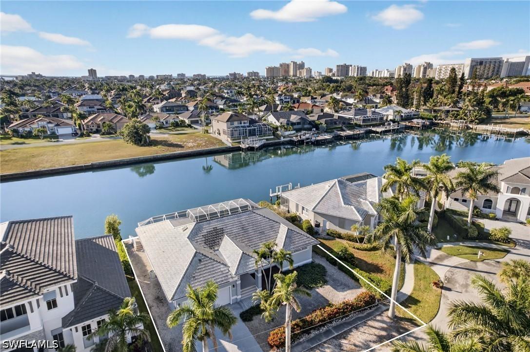 489 Adirondack Ct., Marco Island, FL 34145