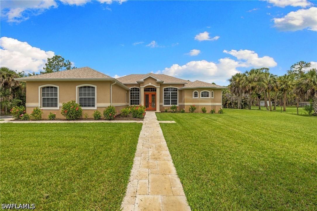385 13th St., Naples, FL 34117