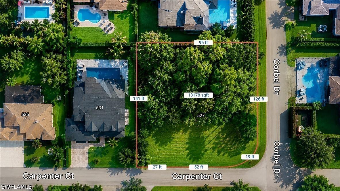 527 Carpenter Ct., Naples, FL 34110