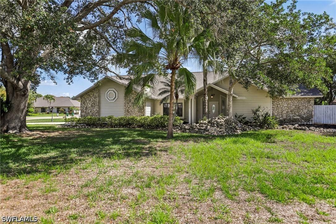1937 Princess Ct., Naples, FL 34110
