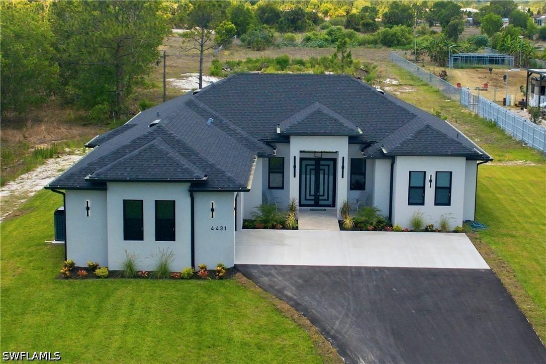 4431 Everglades Blvd., Naples, FL 34120