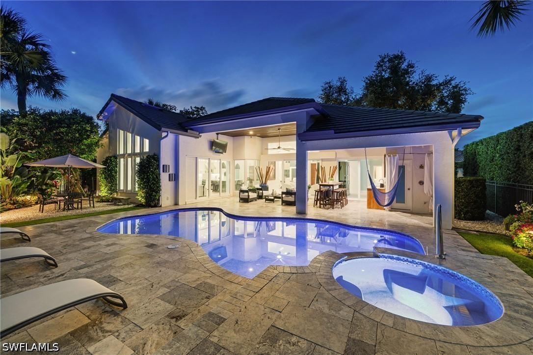 240 Silverado Dr., Naples, FL 34119