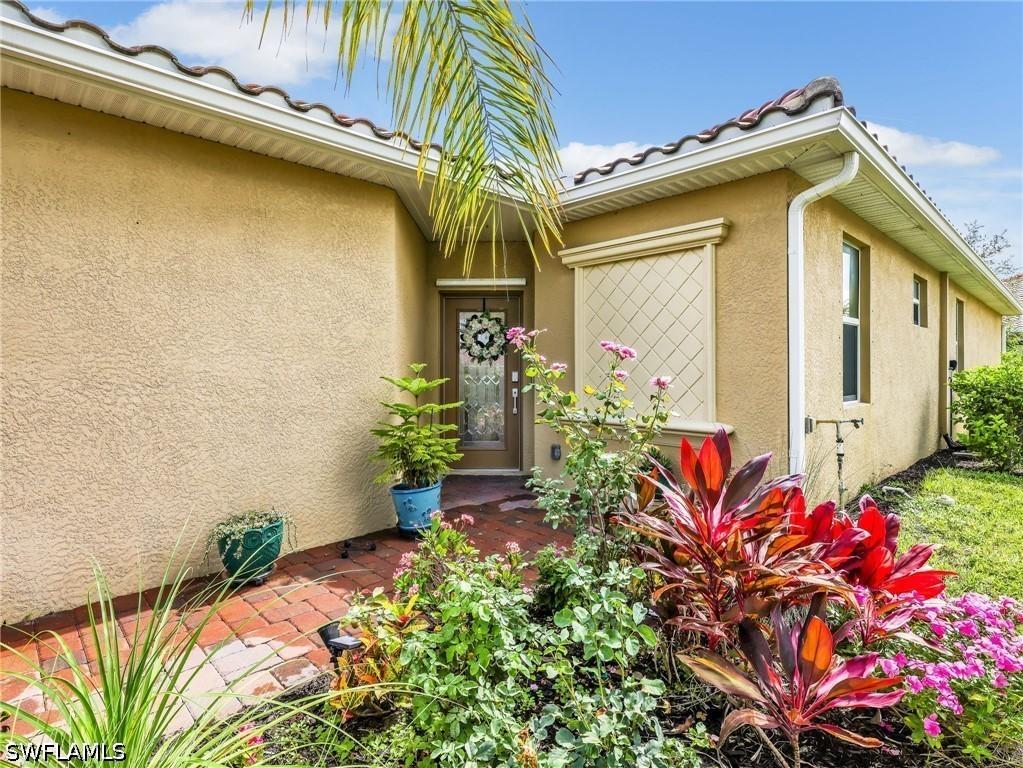 1637 Alameda Dr., Naples, FL 34120