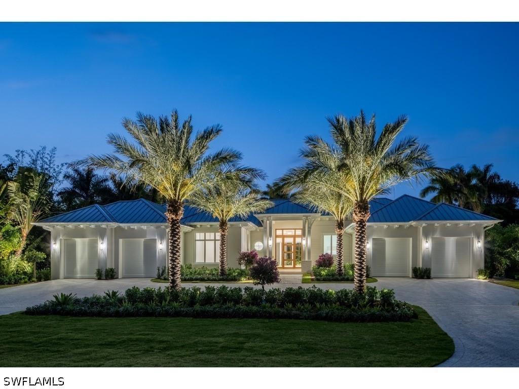 725 Pectin Rd., Naples, FL 34102
