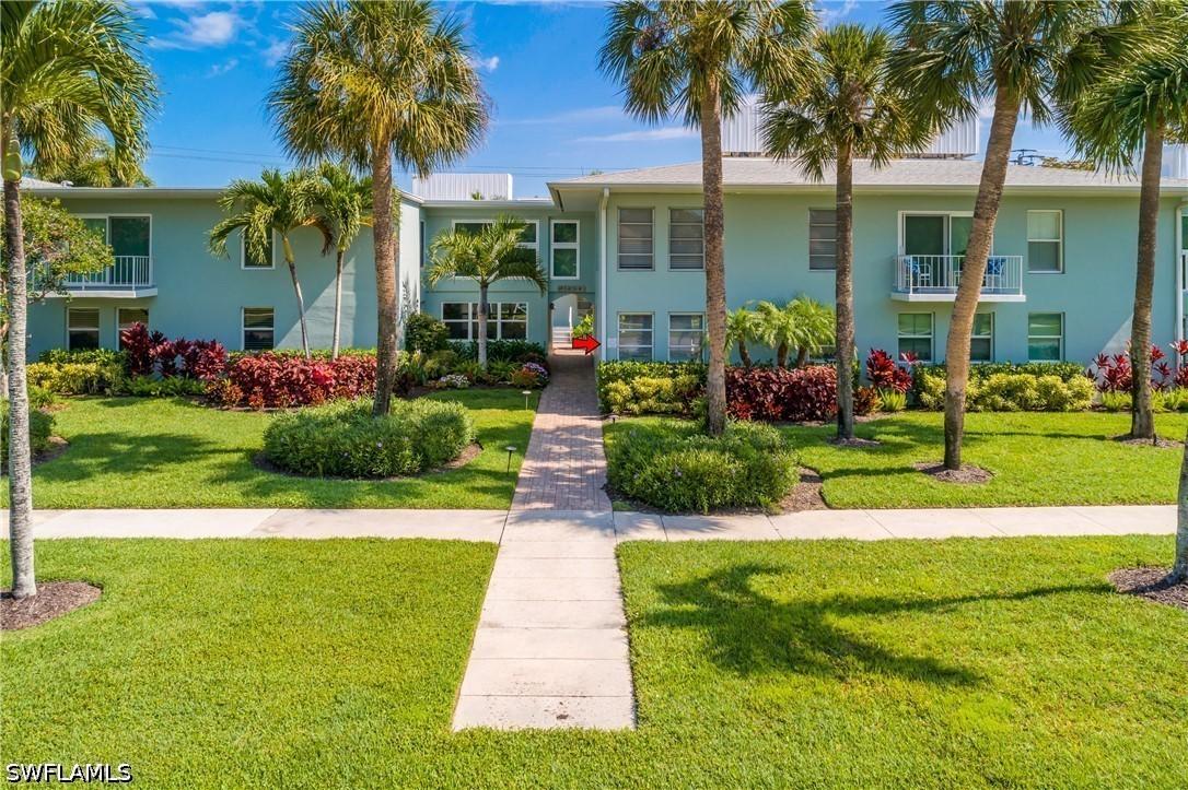 663 12th Ave., Naples, FL 34102