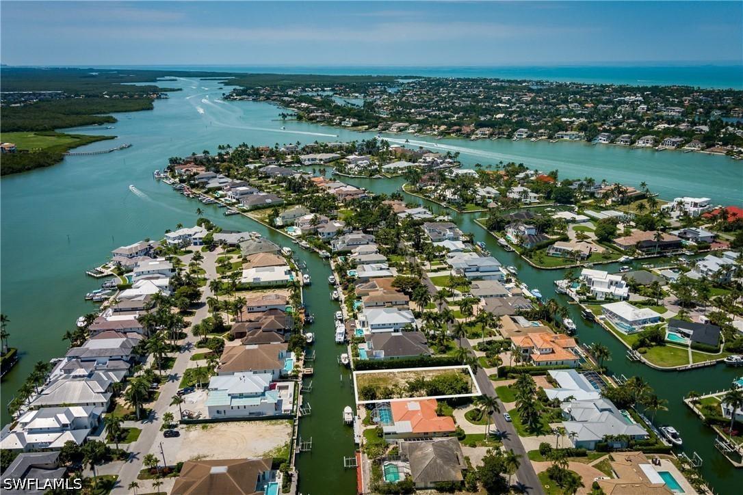 2165 Tarpon Rd., Naples, FL 34102
