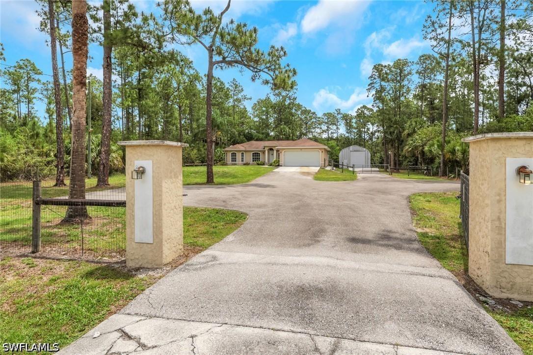 3110 Desoto Blvd., Naples, FL 34117