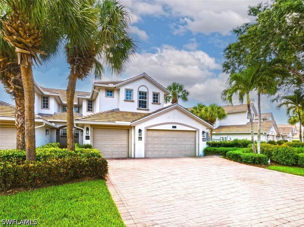 6822 Ascot Dr. #202, Naples, FL 34113
