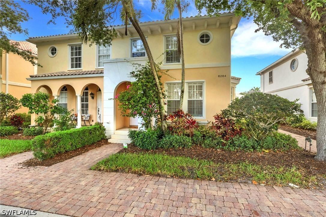 6284 Towncenter Cir., Naples, FL 34119