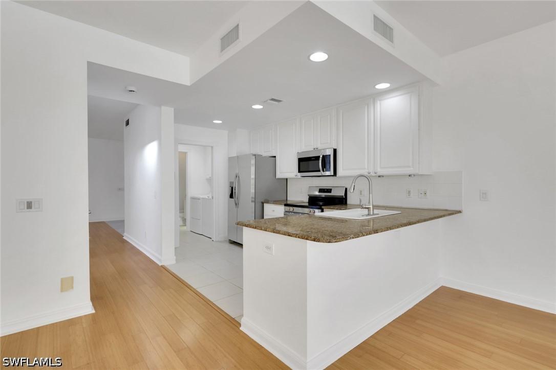 6284 Towncenter Cir., Naples, FL 34119
