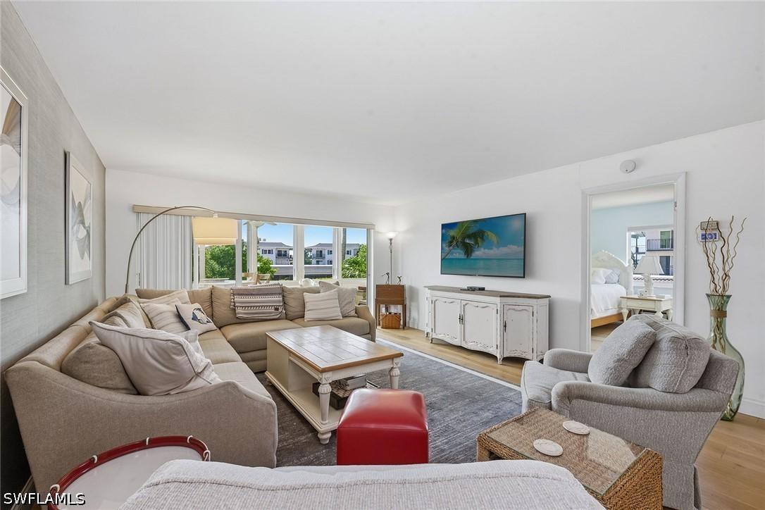 3410 Gulf Shore Blvd. #203, Naples, FL 34103